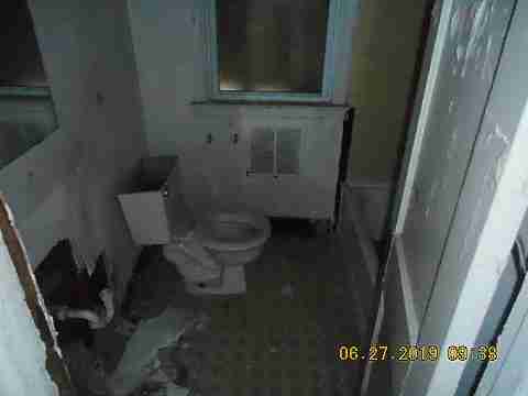 8523 Strathmoor (24)_m.jpg